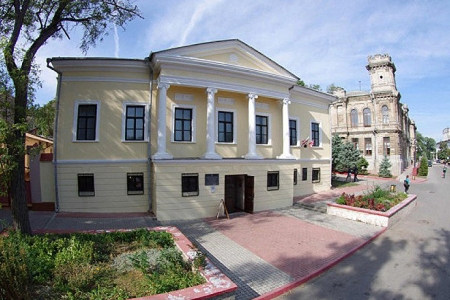 Открытие трех временных выставок в картинной галерее